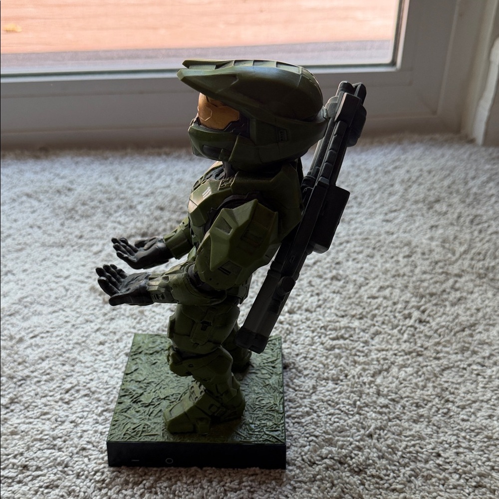 Halo Olive Green Spartan Figure with Orange Visor - Picture 2 of 9